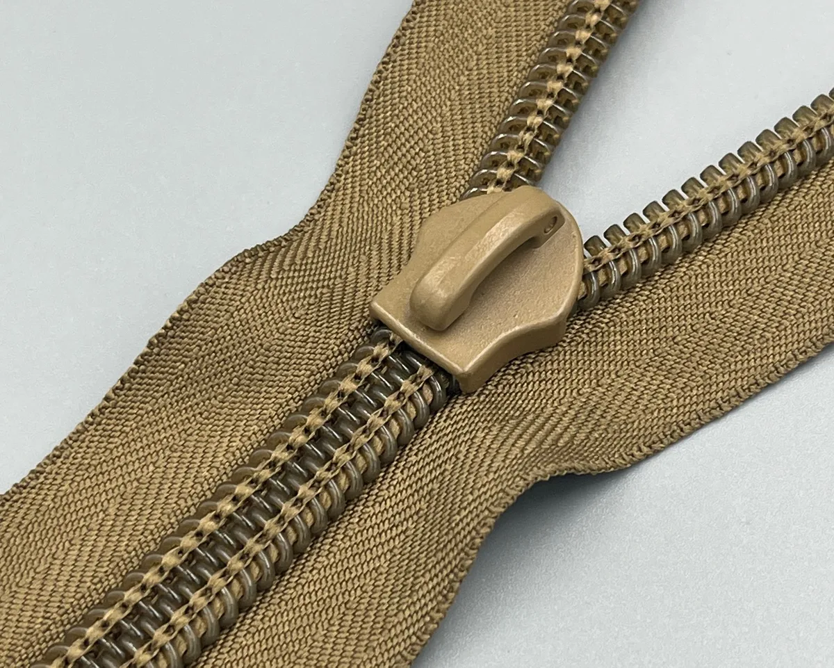 Спиральная молния Тип 10 Cayote Brown