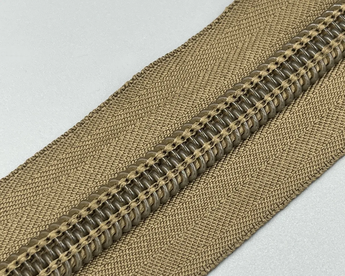 Спиральная молния Тип 10 Cayote Brown