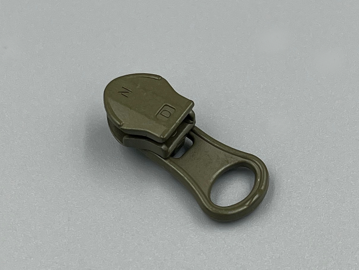 Бегунок для молнии №5 Олива (автомат, прямой)