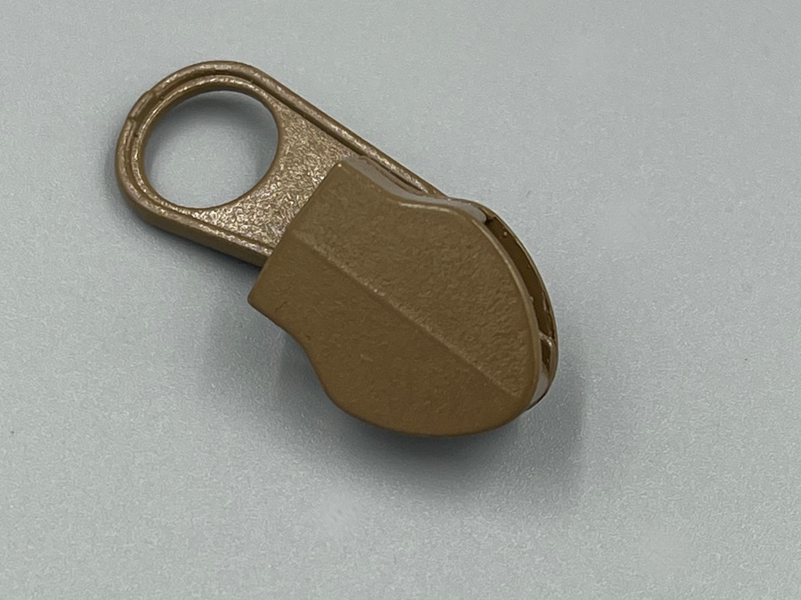 Бегунок для молнии №8 Coyote Brown (прямой)