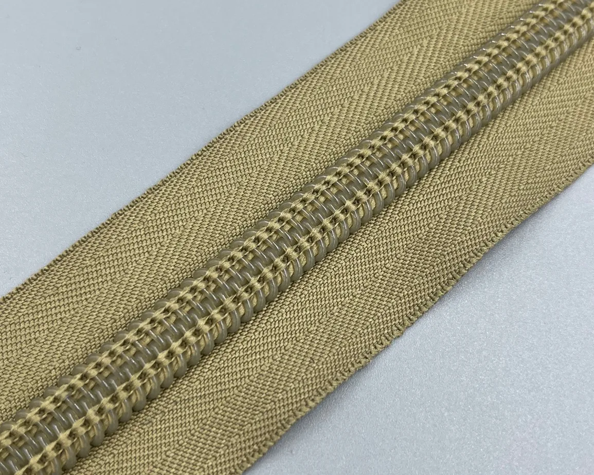 Спиральная молния Тип 10 TAN