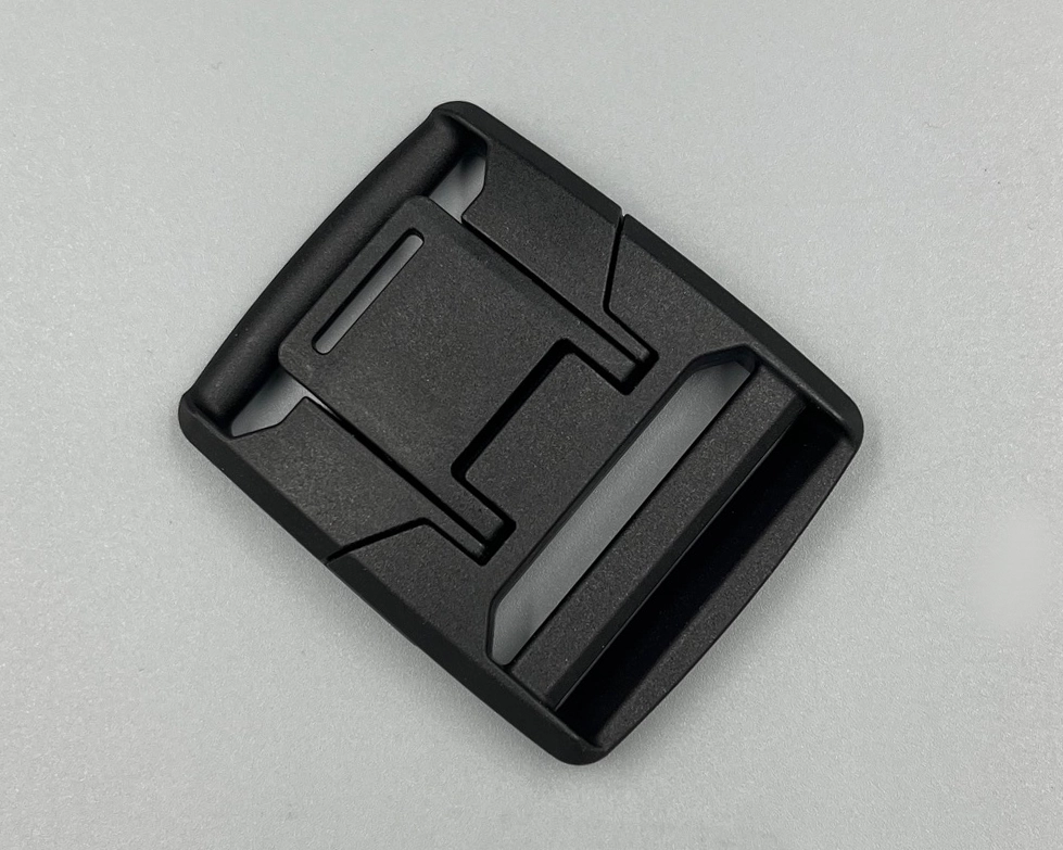 Фастекс магнитный Woojin Plastic 38мм 3348/3349 Черный